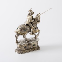 Toernooiridder te paard, Vereinigte Silberwarenfabriken Wolf & Knell, Hanau ca. 1920, zilver
