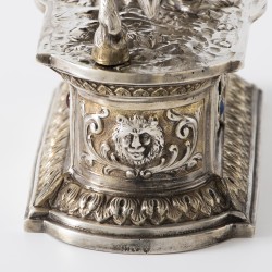 Toernooiridder te paard, Vereinigte Silberwarenfabriken Wolf & Knell, Hanau ca. 1920, zilver