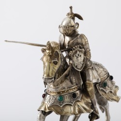 Toernooiridder te paard, Vereinigte Silberwarenfabriken Wolf & Knell, Hanau ca. 1920, zilver