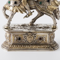 Toernooiridder te paard, Vereinigte Silberwarenfabriken Wolf & Knell, Hanau ca. 1920, zilver