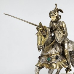 Toernooiridder te paard, Vereinigte Silberwarenfabriken Wolf & Knell, Hanau ca. 1920, zilver