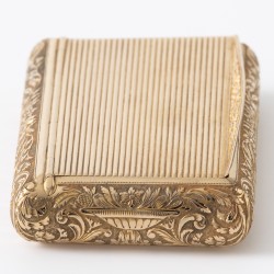 Lodewijk XVI-stijl snuifdoos, Parijs 1819-1838, goud
