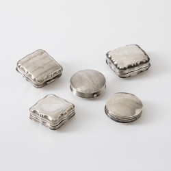 Verzameling pepermuntdoosjes (5), Nederland 19e eeuw, zilver