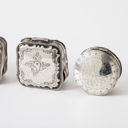 Verzameling pepermuntdoosjes (5), Nederland 19e eeuw, zilver