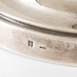 Inktpot en kandelaars (3), Nederland / Verenigd Koninkrijk, 19e / 20e eeuw, zilver