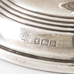 Inktpot en kandelaars (3), Nederland / Verenigd Koninkrijk, 19e / 20e eeuw, zilver