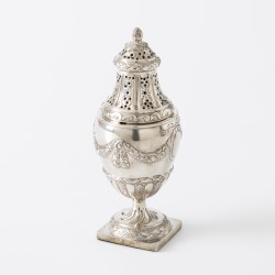 Suikerstrooibus, Hanau ca. 1880-1890, zilver