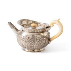 Theepot, Leberecht Fournier (1788-1849), Berlijn ca. 1815/20, zilver