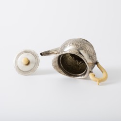 Theepot, Leberecht Fournier (1788-1849), Berlijn ca. 1815/20, zilver