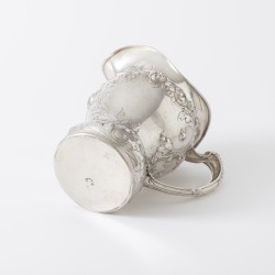 Art Nouveau waterschenkkan "Chrysanthemum", Gorham, Providence, Rhode Island ca. 1900-1910, zilver