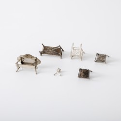 Miniatuur kamer met zilveren miniaturen (19), H. Hooijkaas, Schoonhoven 1973/74
