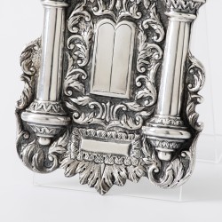 Thoraschild, Europa eind 18e / begin 19e eeuw, zilver