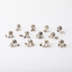 Plaatskaart houders / miniatuur figuren (12), Sammy Sterling, Hongkong 20e eeuw, zilver