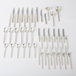 Georg Jensen bestek set (53), model Bernadotte, zilver. Ontworpen door Sigvard Bernadotte (1907-2002)
