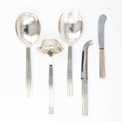 Georg Jensen bestek set (53), model Bernadotte, zilver. Ontworpen door Sigvard Bernadotte (1907-2002)