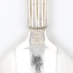 Georg Jensen bestek set (53), model Bernadotte, zilver. Ontworpen door Sigvard Bernadotte (1907-2002)