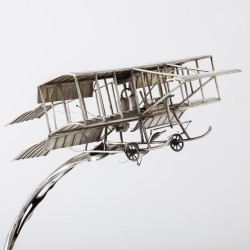 Monumentaal pronkstuk Farman III-vliegtuig, Europa, ca. 1910, zilver