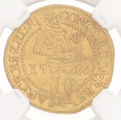 Gouden dukaat. Zeeland. 1586 AU Details.