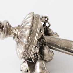 Baby rammelaar, C.F. Kellenbach, Rotterdam ca. 1840, zilver