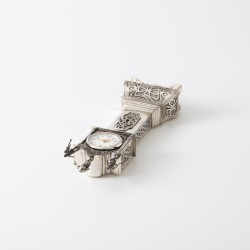 Miniatuur staand horloge (groot model), H. Hooijkaas, Schoonhoven 1974, zilver