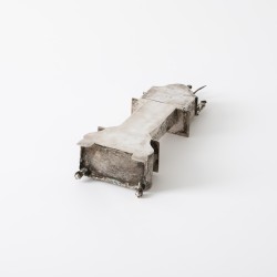Miniatuur staand horloge, H.B. Hol, Willige Langerak 1922, zilver