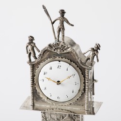 Miniatuur staand horloge, H.B. Hol, Willige Langerak 1922, zilver