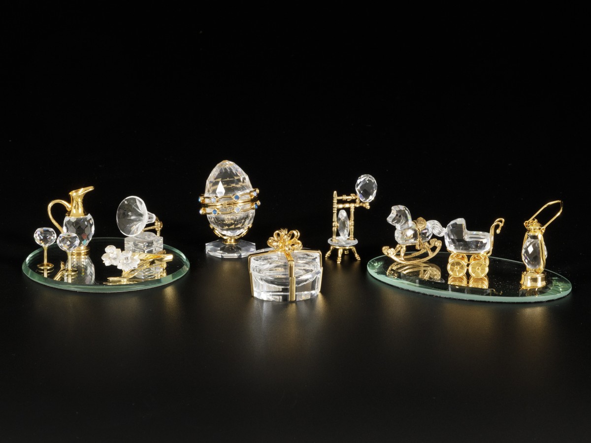 (13) Delig lot Swarovski miniaturen.
