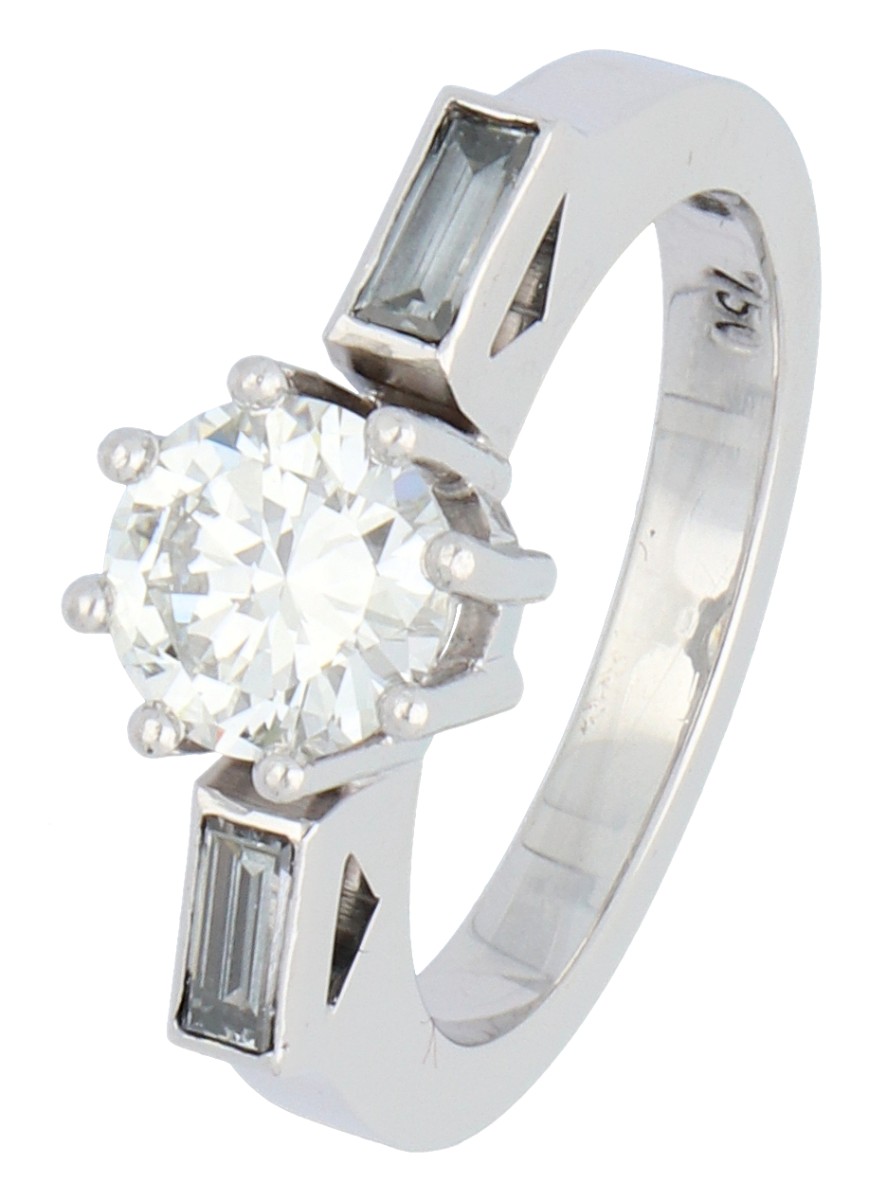 18K witgouden ring bezet met ca. 1.10 ct. diamant, IGI gecertificeerd