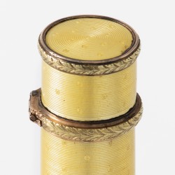 Fabergé, parfum flacon door Henrik Wigström, Sint-Petersburg ca. 1900, goud