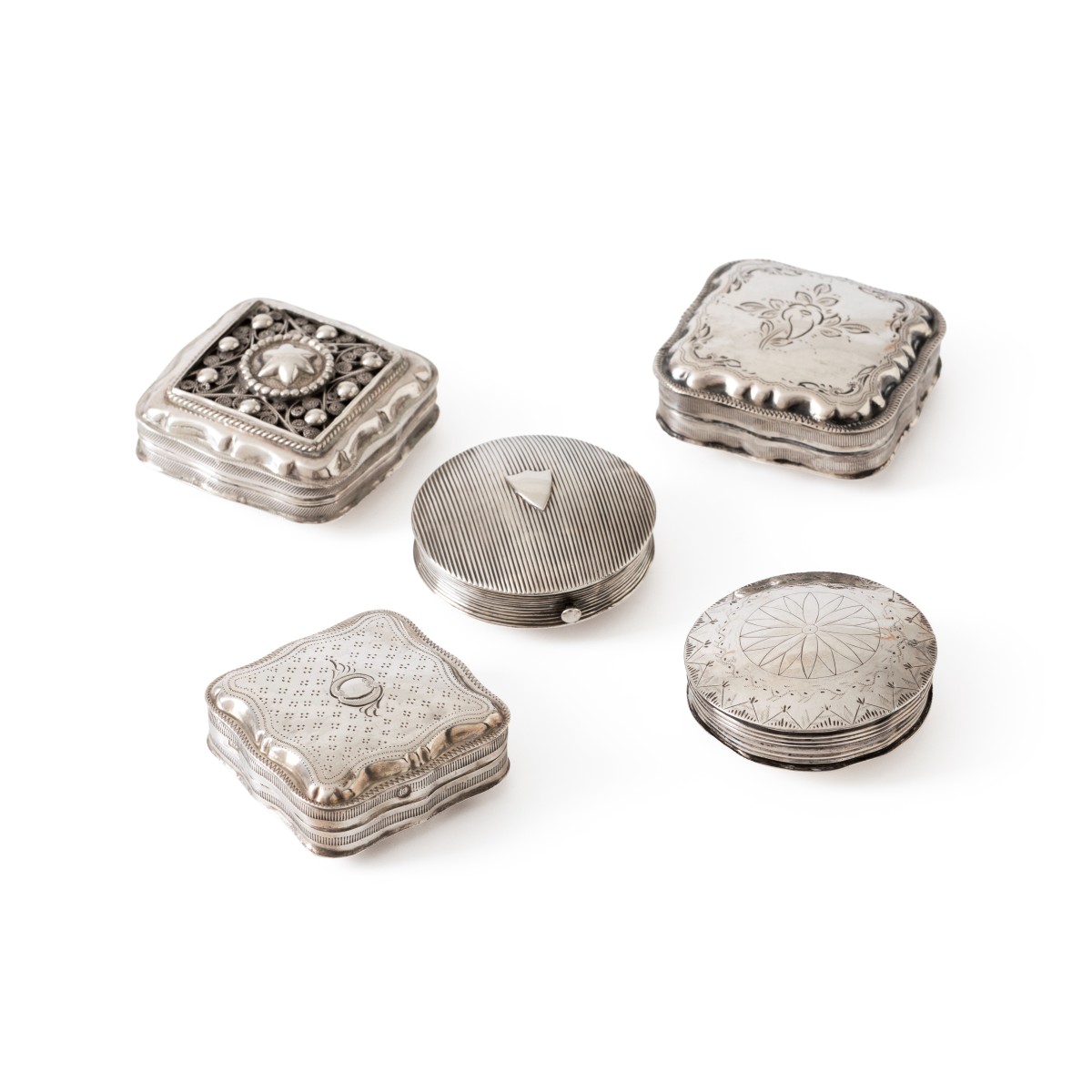 Verzameling pepermuntdoosjes (5), Nederland 19e eeuw, zilver