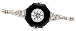 14K gouden/platina broche bezet met ca. 0.30 ct. diamant en onyx 