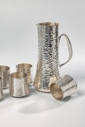 Design drinkservies (7), Tapio Wirkkala voor Kultakeskus Oy,  Hämeenlinna, Finland 1972-1979, zilver