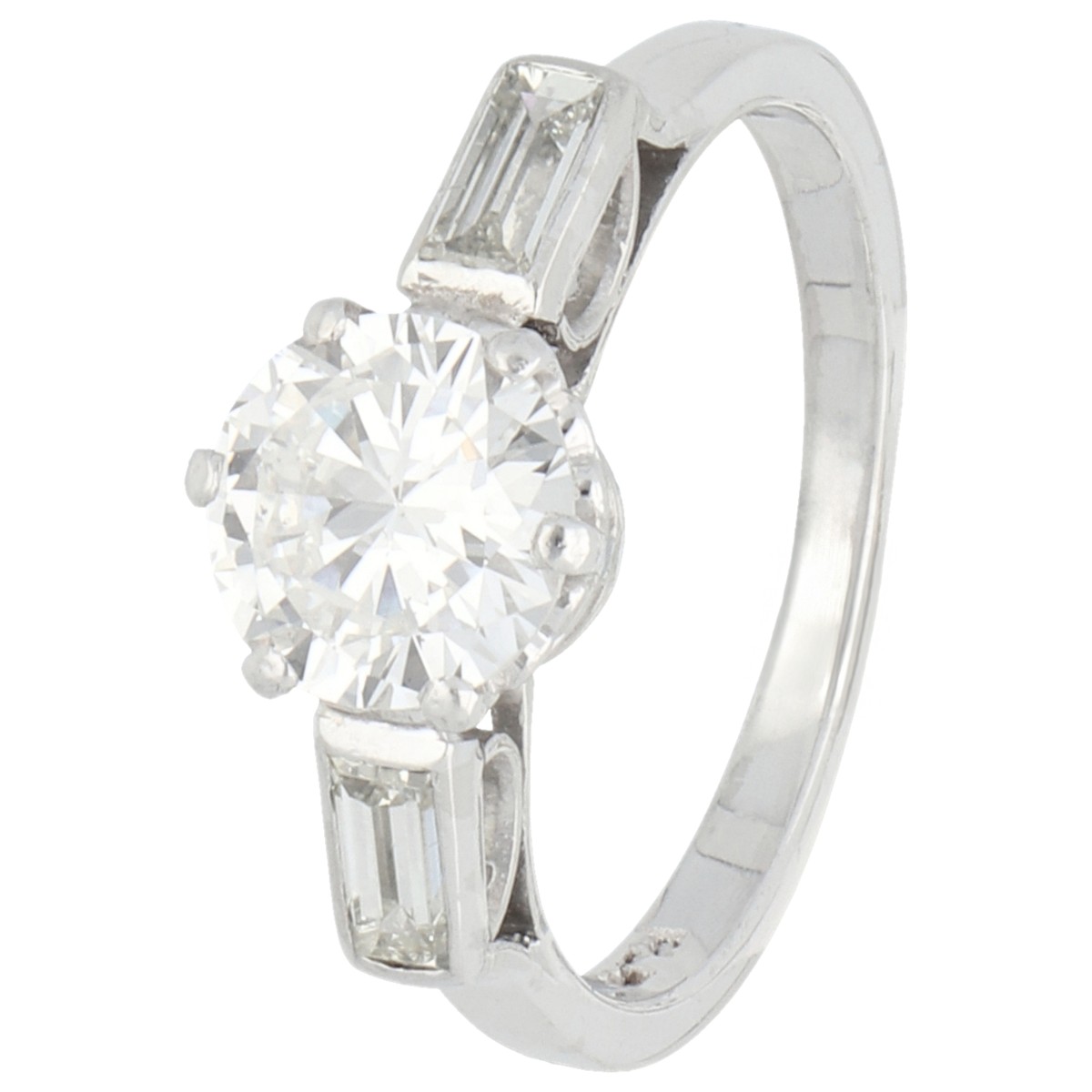Platina ring bezet met ca. 1.45 ct. diamant, IGI gecertificeerd 
