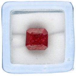 GLI-gecertificeerde natuurlijke robijn 9.85 ct.