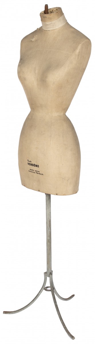 Een vrouwelijk mannequin / coupeuse model, Frankrijk, 20e eeuw.