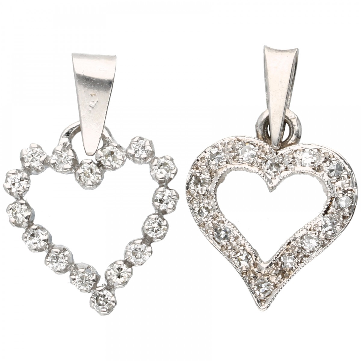 Lot van 2 witgouden hartvormige hangers bezet met ca. 0.15 ct. diamant - 14 kt. en 18 kt.