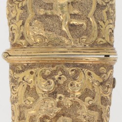 Necessaire-etui verguld