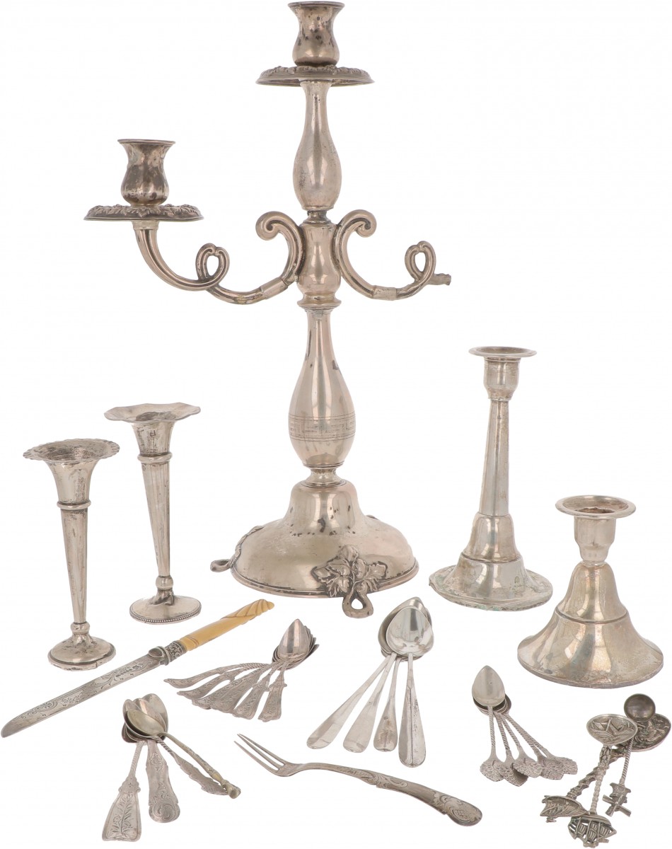 (29) delig lot diverse zilver.