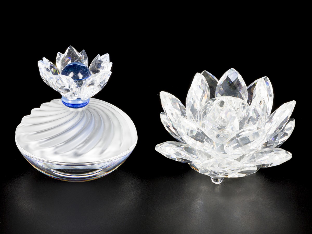 (2) delig lot Swarovski
