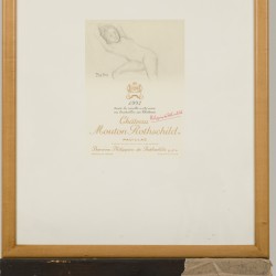 Naar Balthus (pseudoniem voor Graaf Balthasar Klossowski dr Rola (1908 - 2001)), een ontwerp voor wijnetiket Mouton Rothschild. 1993.