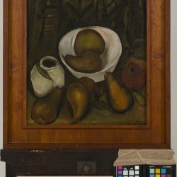 Henriëtte Pessers (Tilburg 1899 - 1986), Stilleven met stoofperen.