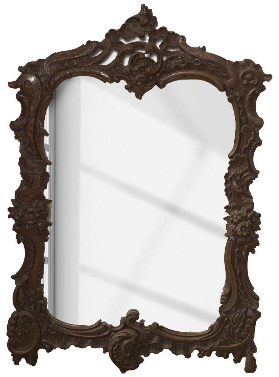 Een notenhouten rococo-stijl spiegel, Holland, ca. 1910.
