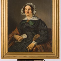 P.A. Haaxman (Delft 1814 - 1887), Portret van een dame met gouden broche.