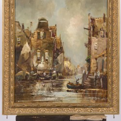 W. Brouwer, 20e eeuw. Stadsgezicht met gracht.