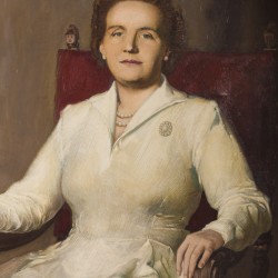 Adrianus "Marie" van der Plas (Rotterdam 1899 - 1974 Kerkrade), Portret van HKH Juliana Koningin der Nederlanden (1848 - 1980).