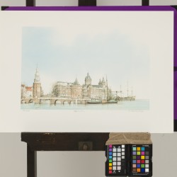 Feliciano "Ciano" Siewert (Geb. Rotterdam 1942), Gezicht op Amsterdam, met de Nicolaaskerk, de Schreierstoren en de Montelbaanstoren.
