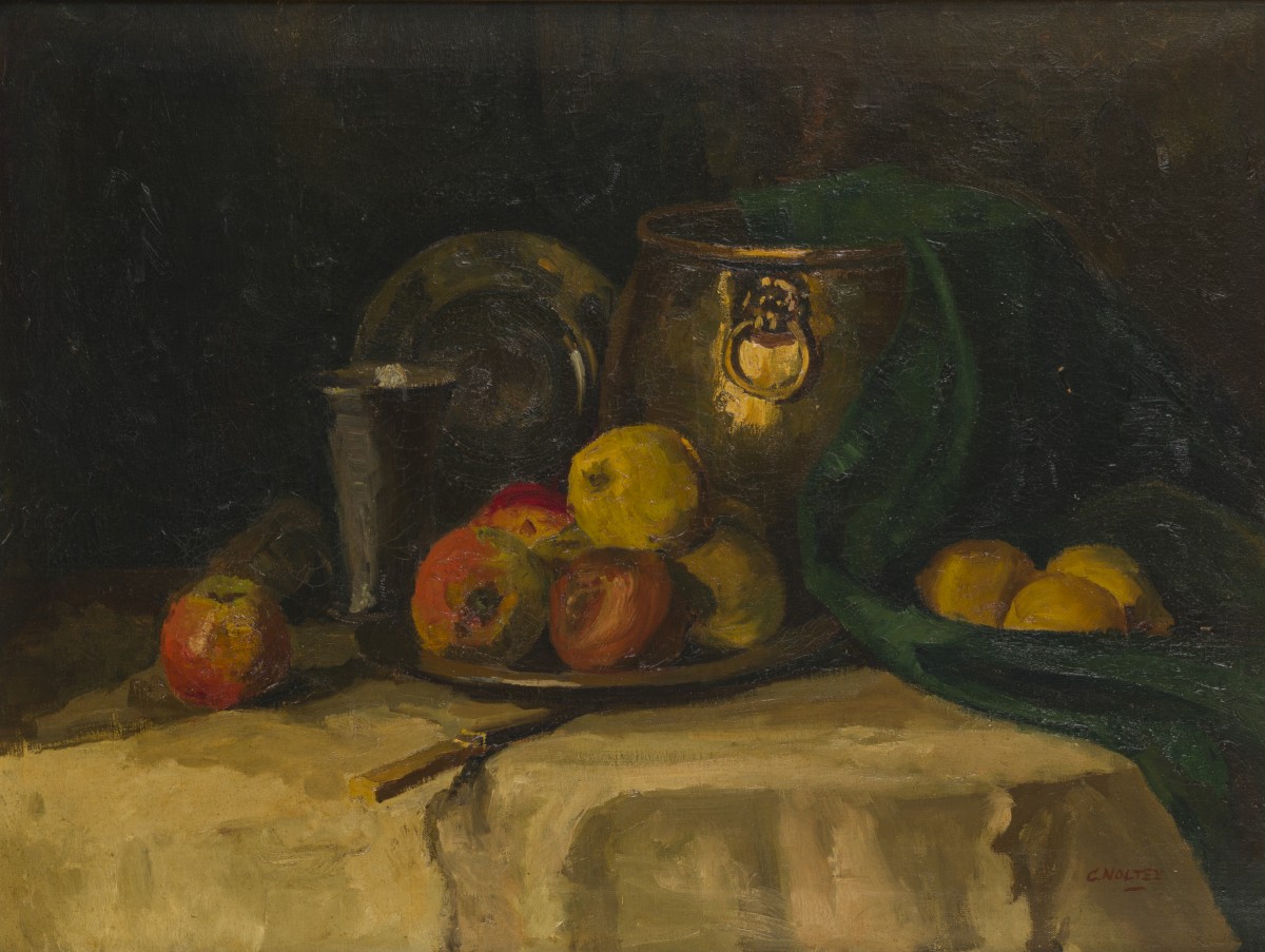 Cor Noltee (Den Haag 1903 - 1967 Dordrecht), Stilleven met fruit en aardewerk op een tafel.