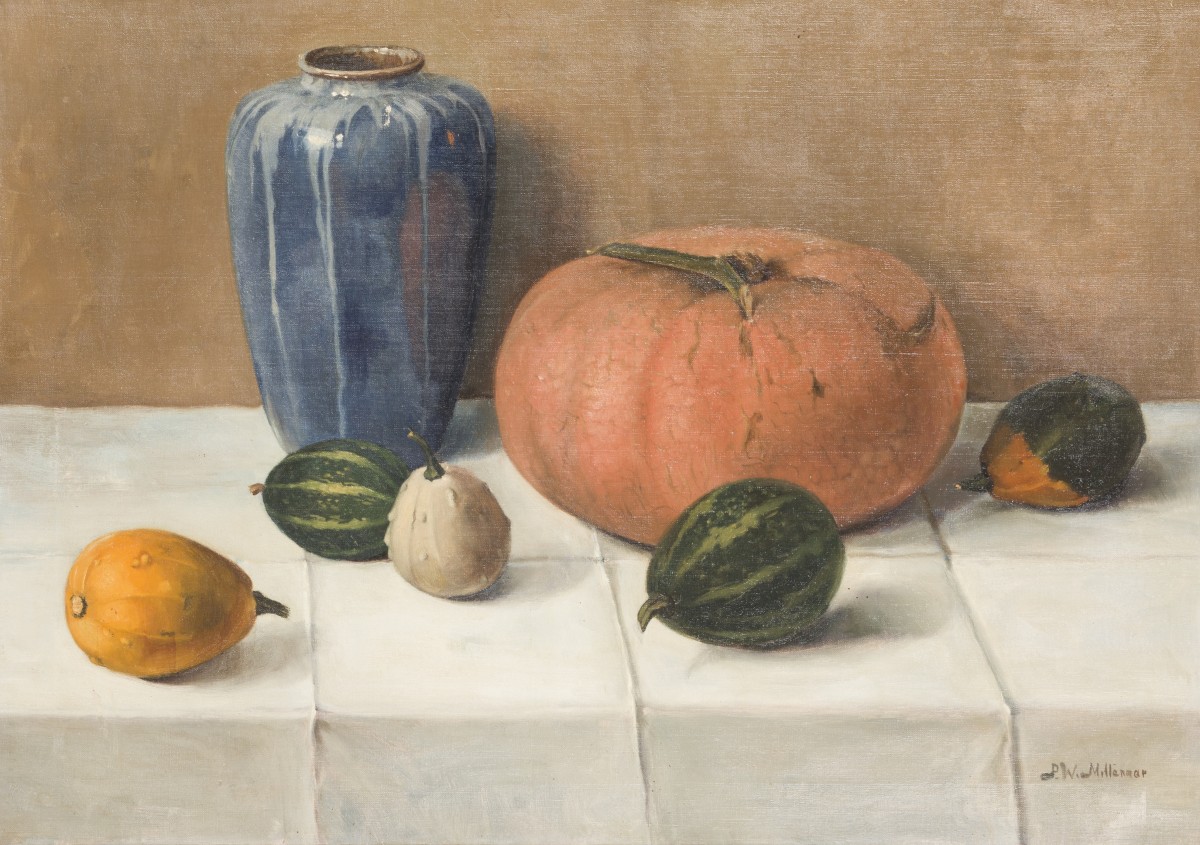 Peter Wilhelm Millernaar (Kleef Dld. 1887 - 1978 Den Haag), Stilleven met kalebassen en blauwe vaas.