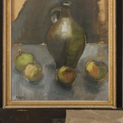 Arnout Colnot (Amsterdam 1887 - 1983 Bergen) - Stilleven met appels en een kruik (recto), een plooival (verso).