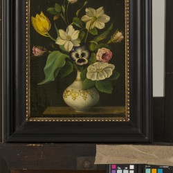 Hollandse School, ca. 1830, Een stilleven van bloemen in een vaasje.